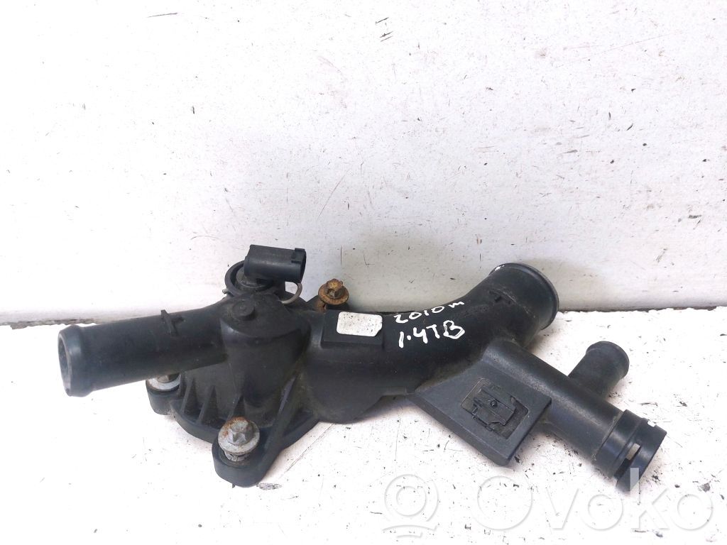 Opel Astra J Thermostat/thermostat housing 
