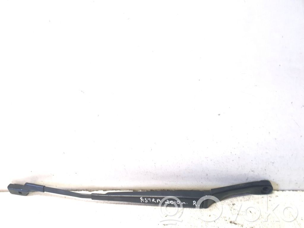 Opel Astra J Ramię wycieraczki szyby przedniej / czołowej 