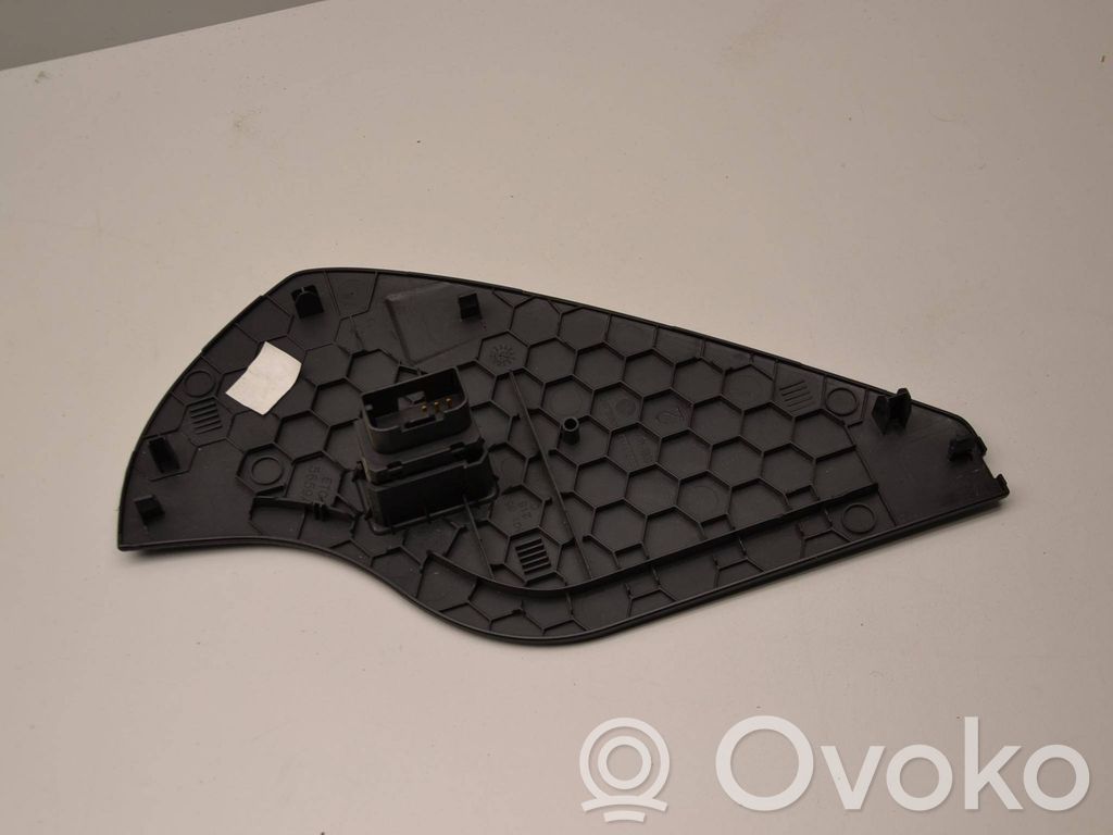 Volkswagen Golf VII Moldura lateral de la consola central delantera 