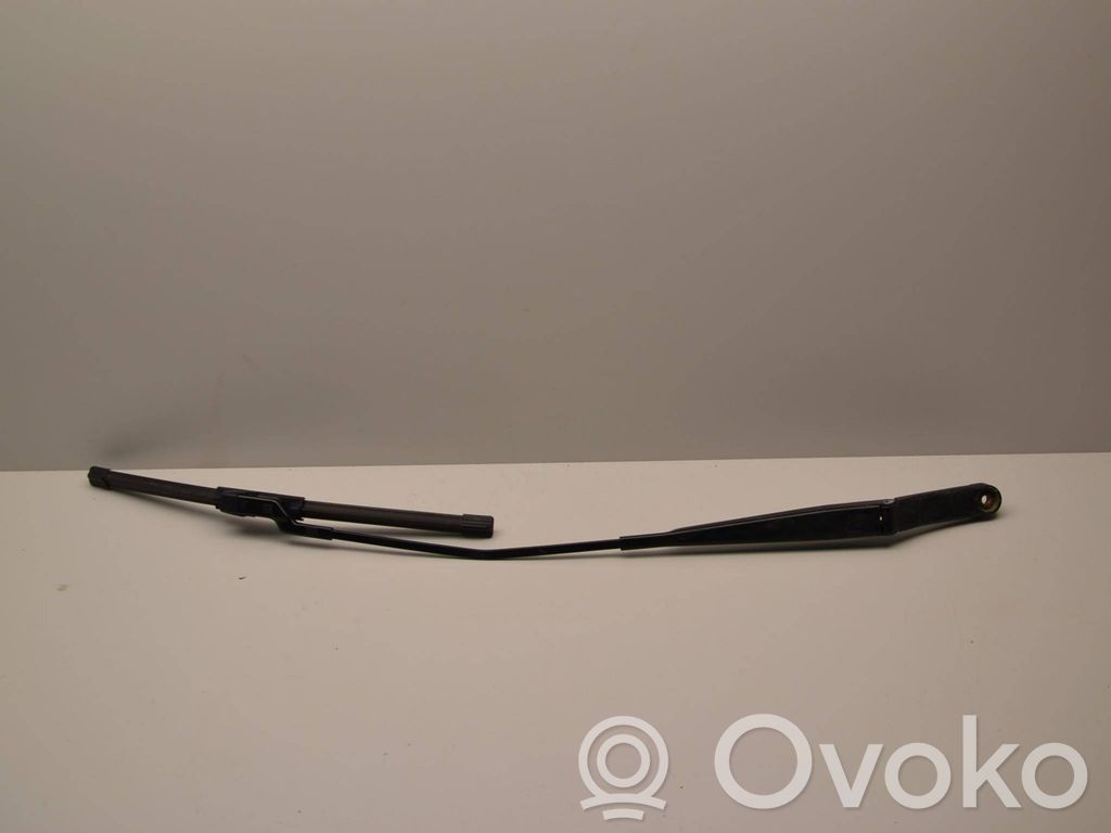 Volkswagen Golf VII Priekinio stiklo valytuvas 