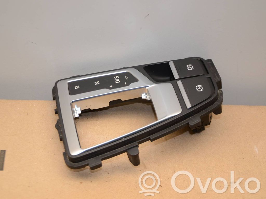 Audi Q5 SQ5 FY Pavarų perjungimo svirties apdaila (plastikinė) 
