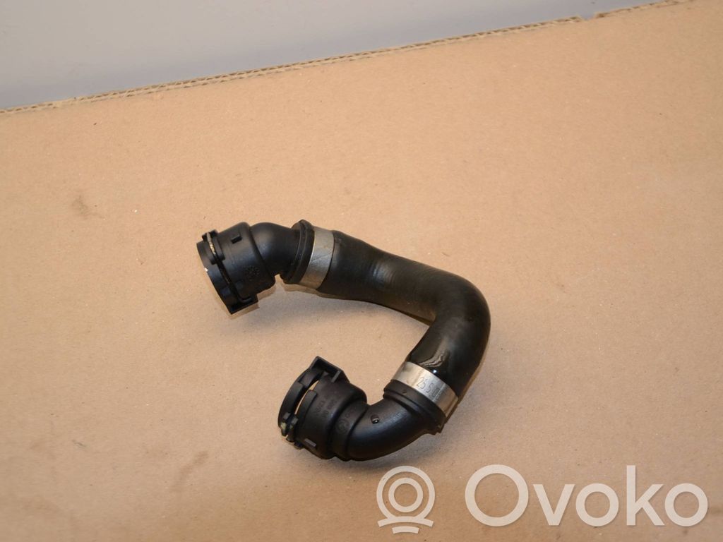 BMW 5 GT F07 Engine coolant pipe/hose 