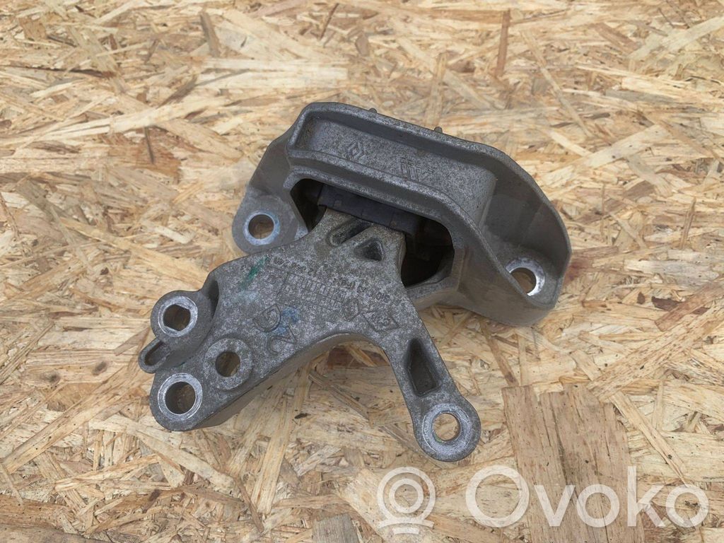 Nissan Qashqai Engine mount bracket 