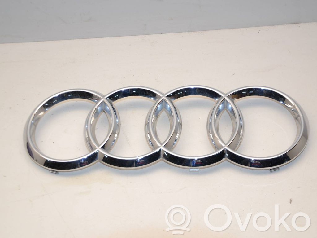 Audi Q8 Ražotāja emblēma 