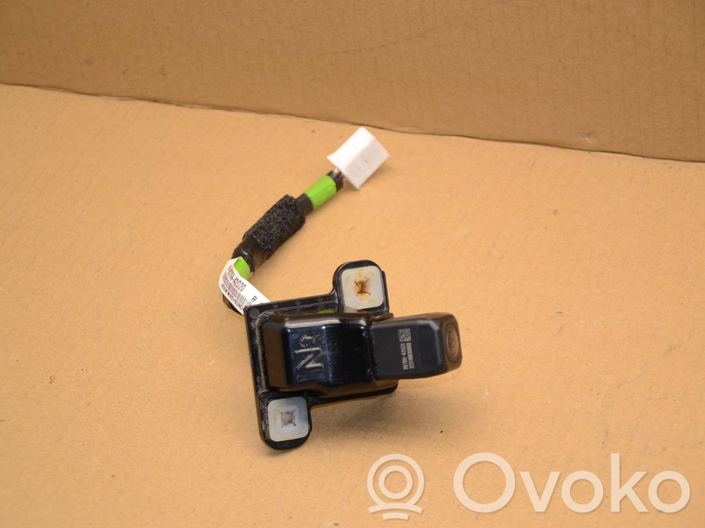 Toyota RAV 4 (XA40) Reversing camera 