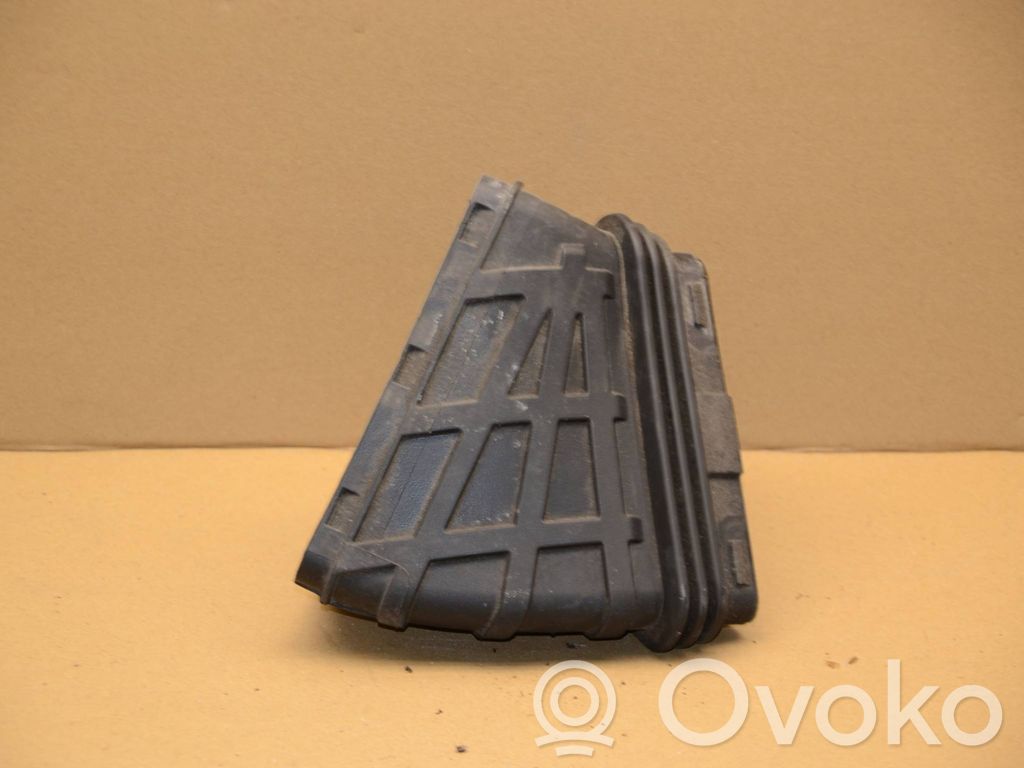 Audi Q5 SQ5 8R Air intake duct part 