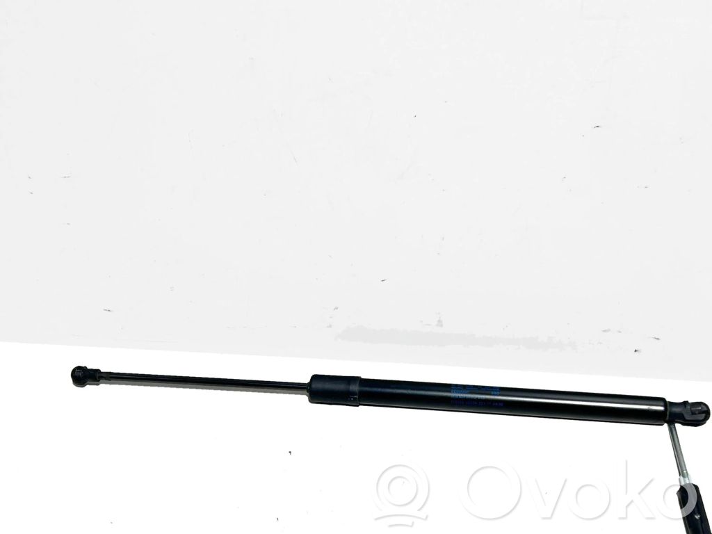 Volkswagen Golf VII Tailgate/trunk strut/damper 