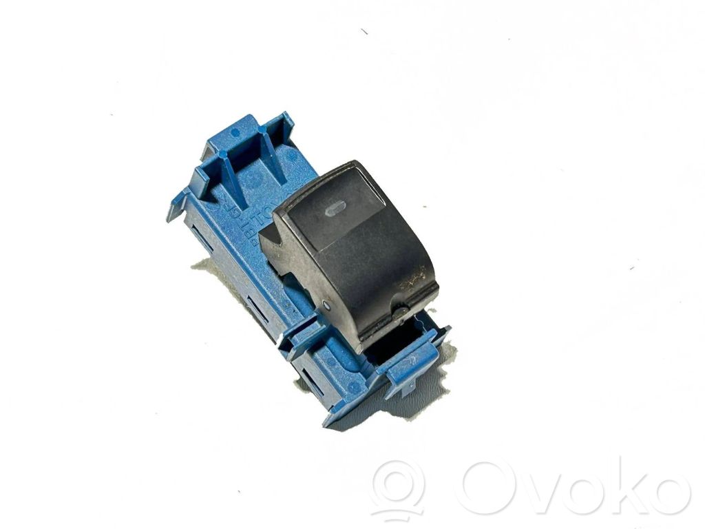 Toyota Verso Electric window control switch 