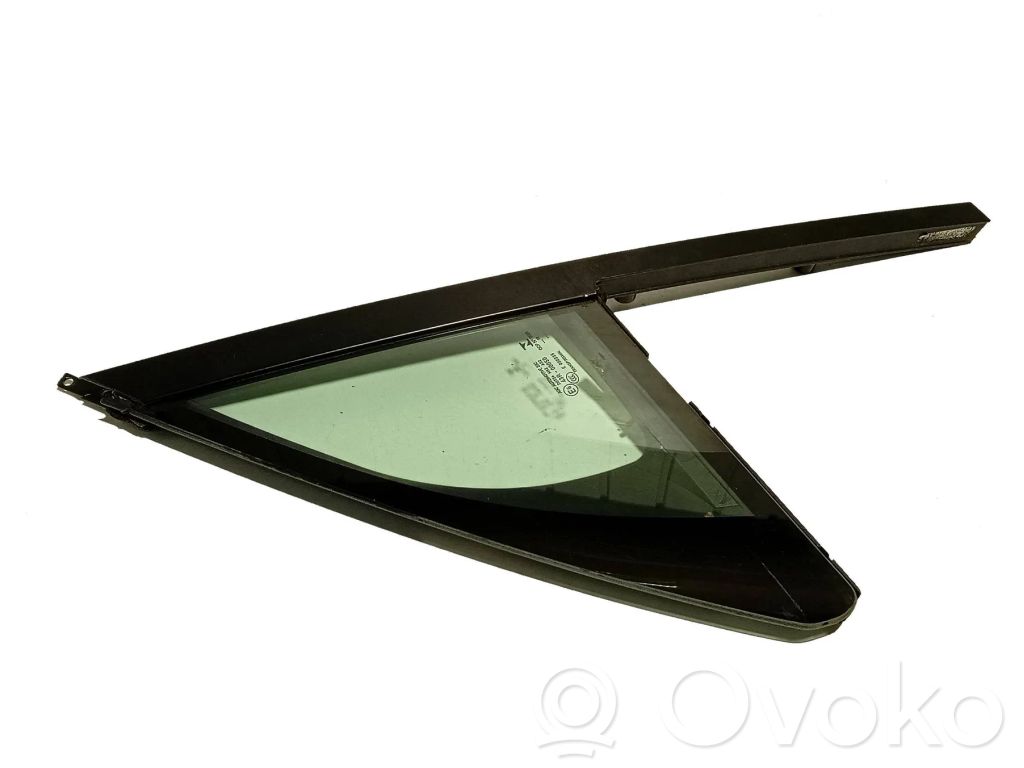 Porsche Macan (95B) Front door vent window glass four-door 