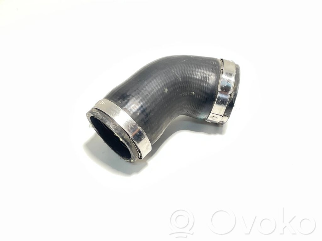 Volkswagen PASSAT B7 Interkūlera šļūtene (-es) / caurule (-es) 