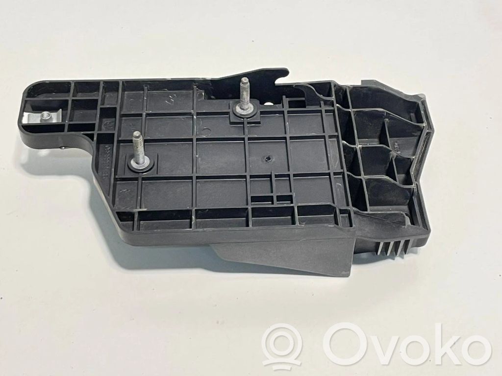 Peugeot 3008 II Other engine bay part 