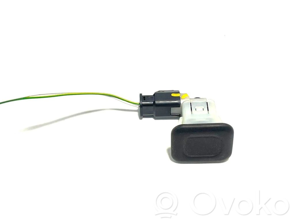 Peugeot 3008 II Tailgate/boot open switch button 