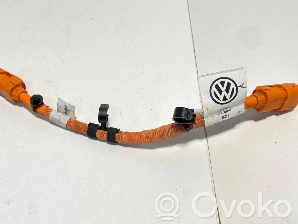 Volkswagen Golf VII Sähköauton latauskaapeli 