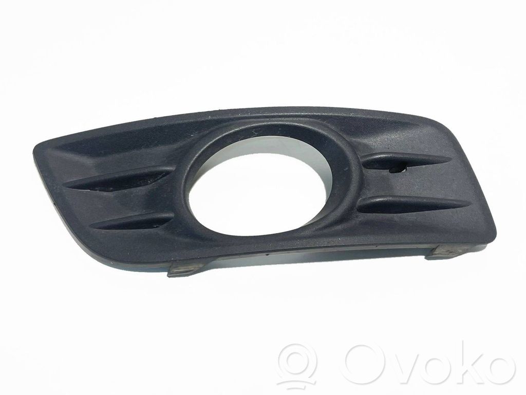Volvo V50 Front fog light trim/grill 