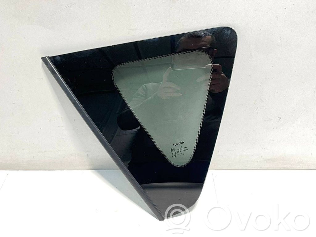 Toyota Verso Rear side window 