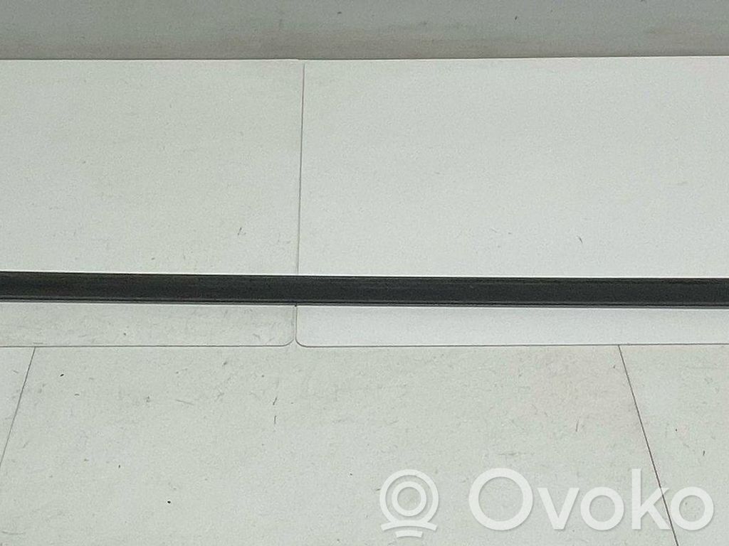 Listwa / Uszczelka szyby drzwi przednich   5G4837477,29011,5G4837478E