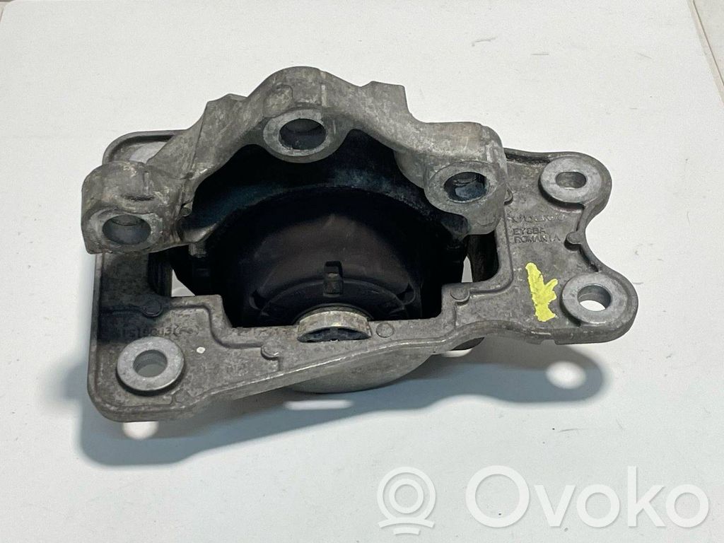 Volvo V90 Cross Country Engine mount bracket 