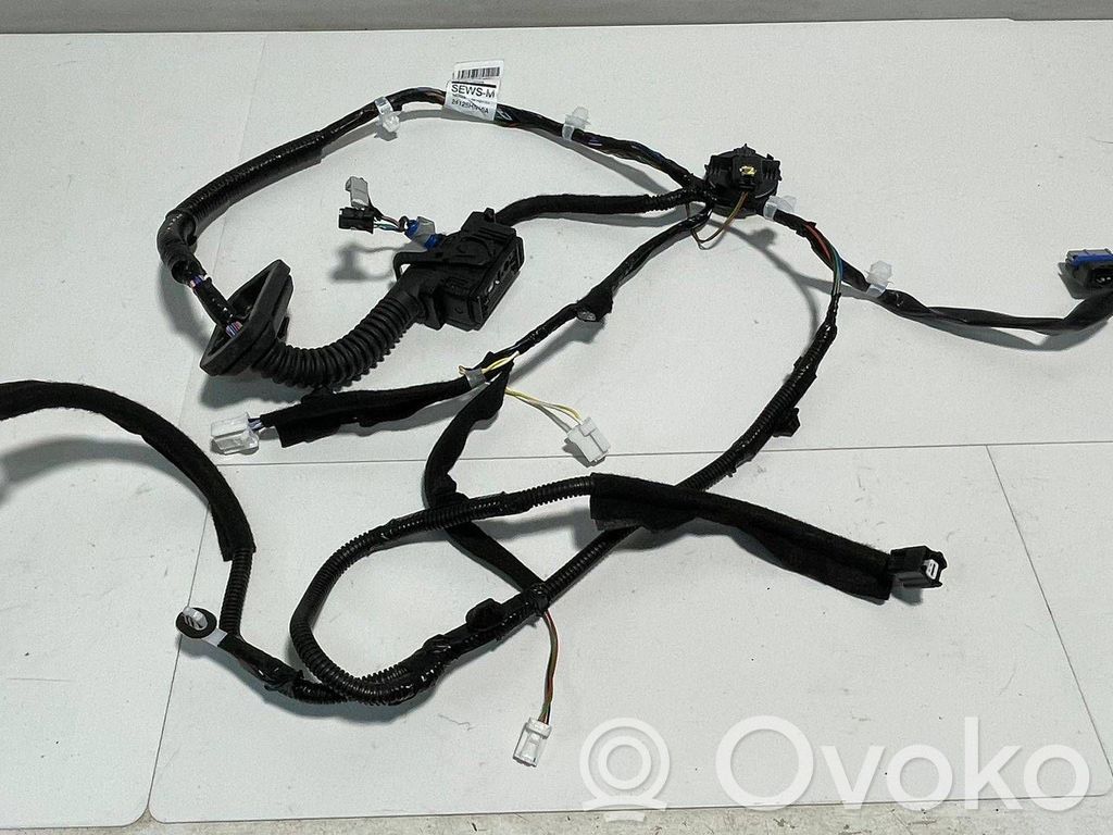 Nissan Qashqai J12 Front door wiring loom 