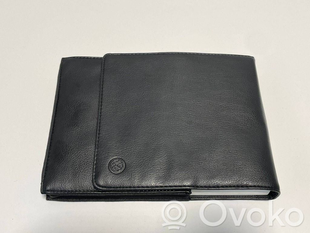 Volkswagen PASSAT B8 Owners service history hand book 