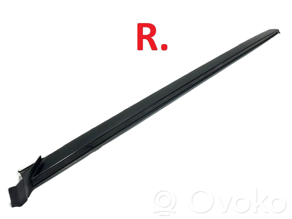 Peugeot 5008 II Windshield trim 