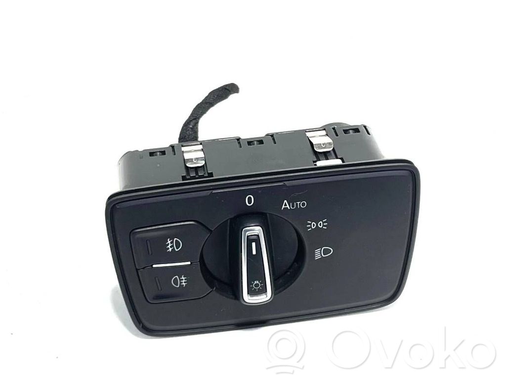 Volkswagen PASSAT B8 Light switch 