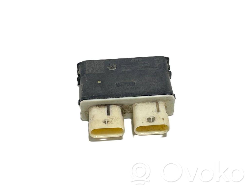 Volkswagen PASSAT B8 Tailgate/trunk control unit/module 