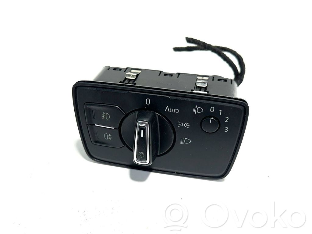 Volkswagen PASSAT B8 Light switch 
