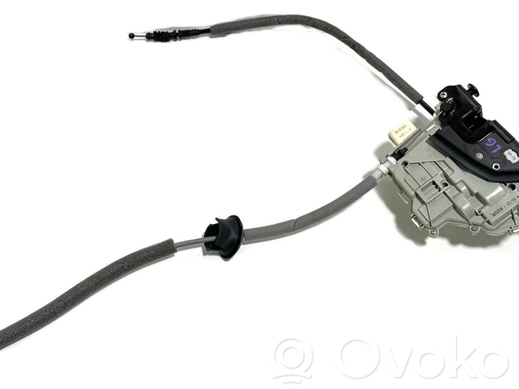 Audi A4 S4 B9 8W Galinių durų spyna 