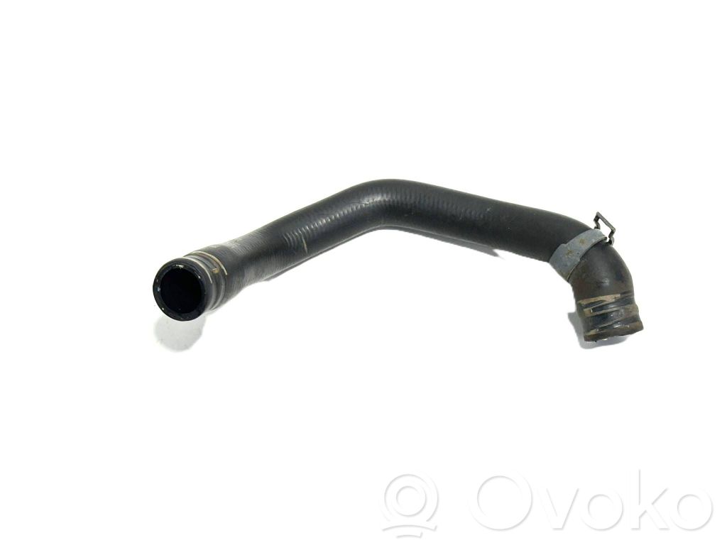Audi A4 S4 B9 8W Engine coolant pipe/hose 