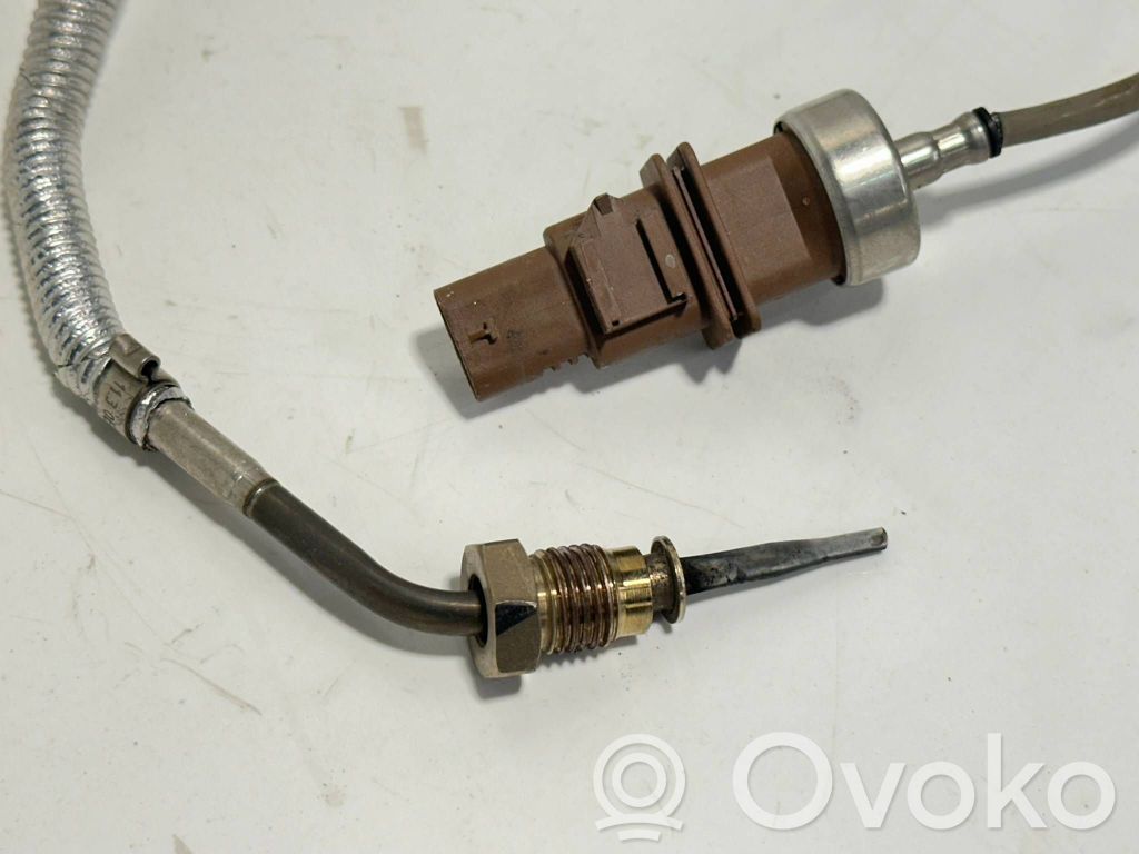 Audi A4 S4 B9 8W Išmetamųjų dujų temperatūros daviklis 