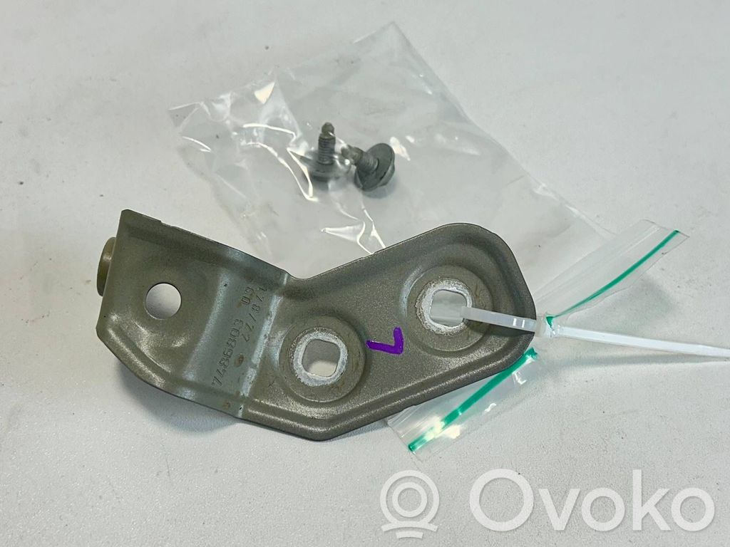 BMW i4 Fender mounting bracket 