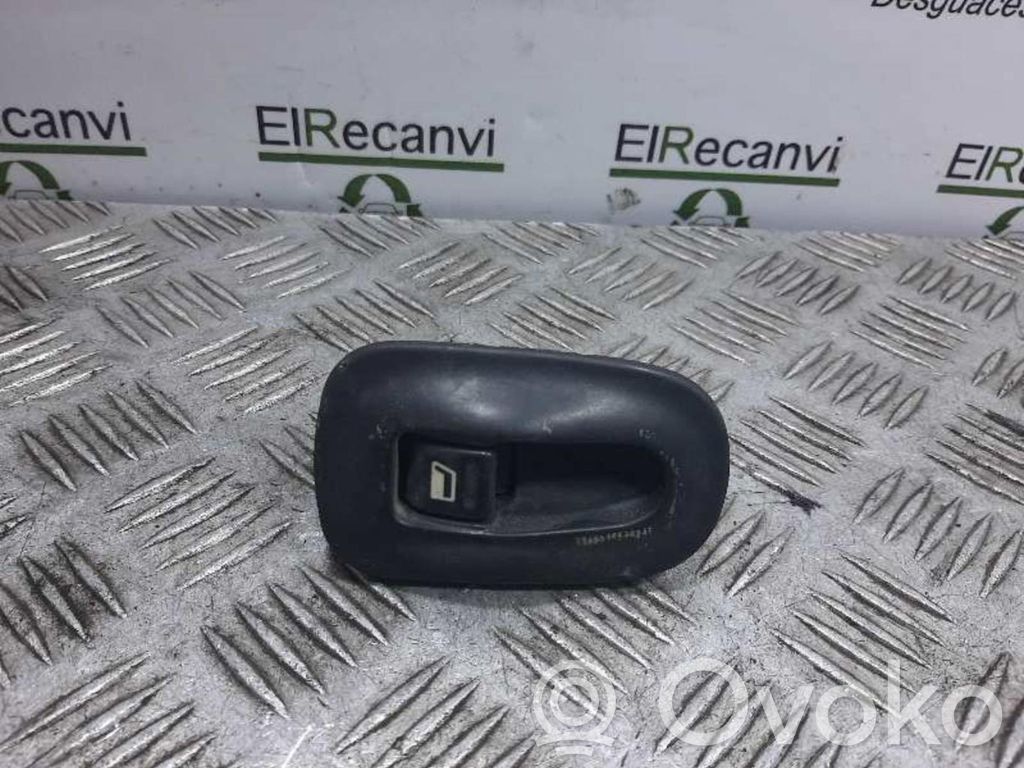 Electric window control switch   E25326