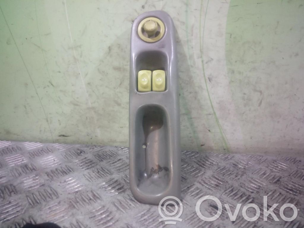 Renault Twingo I Interruptor del elevalunas eléctrico 