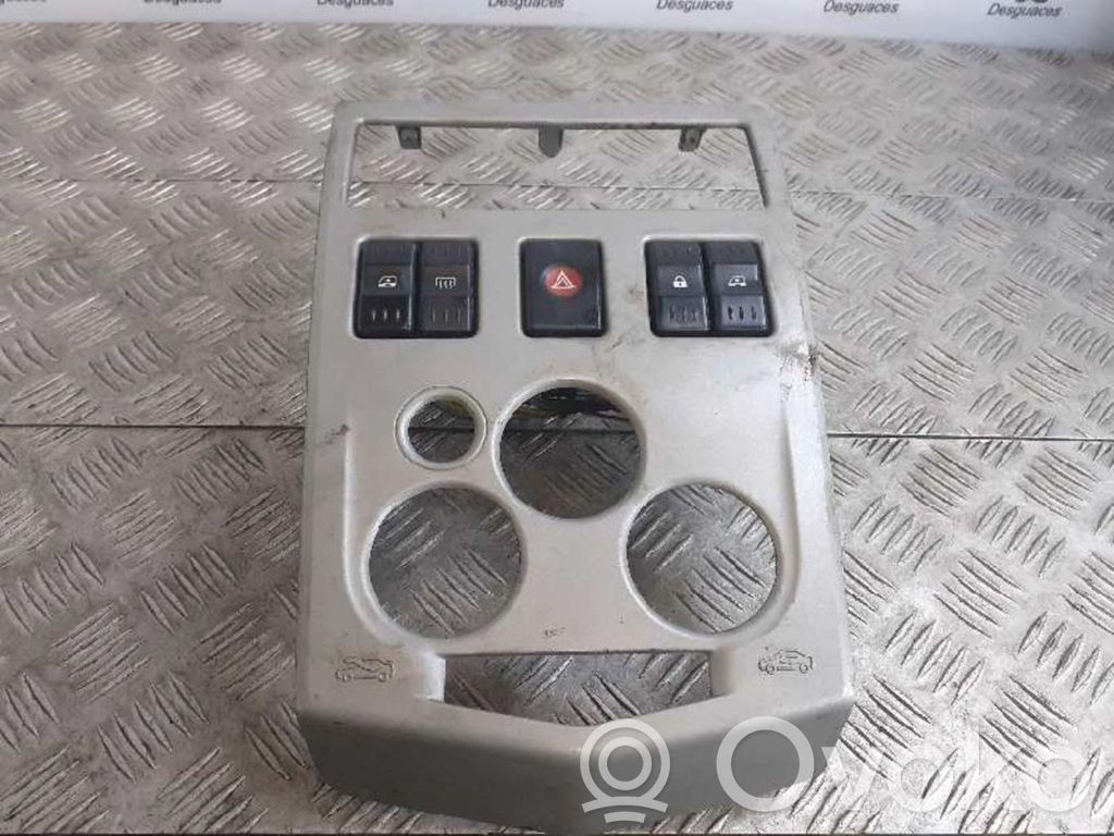 Dacia Logan I Botón interruptor de luz de peligro 
