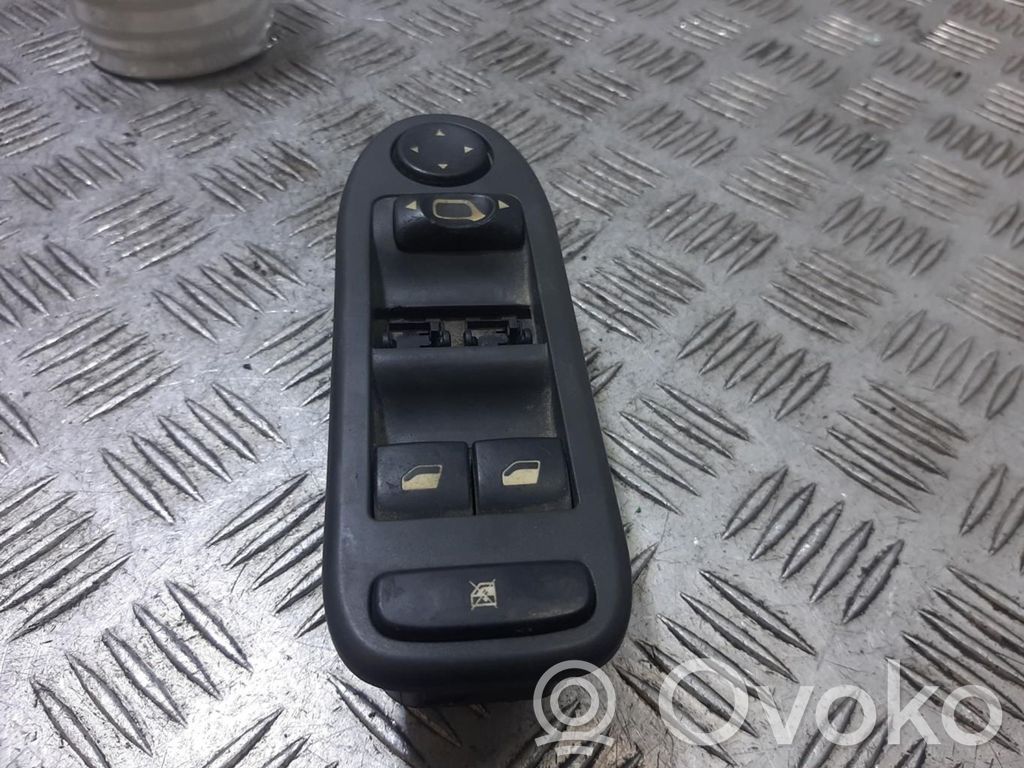 Citroen C5 Electric window control switch 