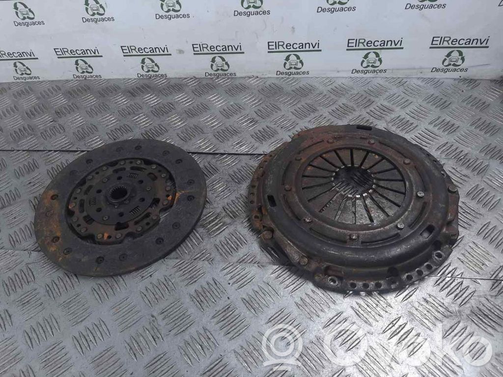 Volkswagen PASSAT Sankabos komplektas 