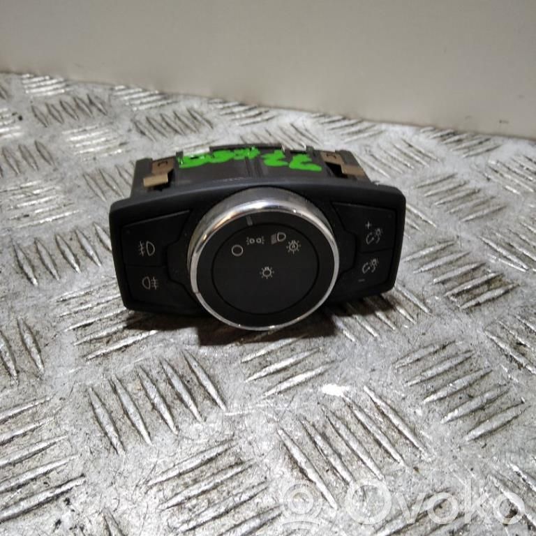 Light switch   10107100