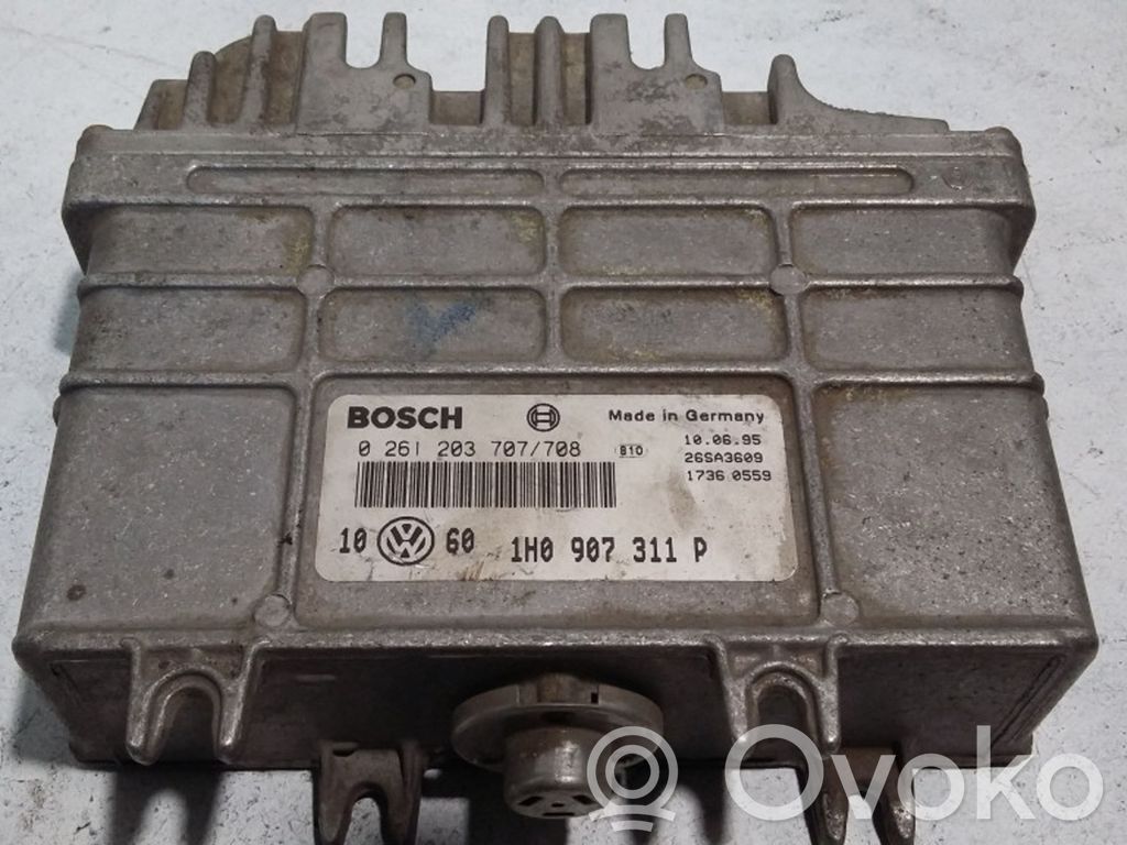 Volkswagen Golf III Engine control unit/module 