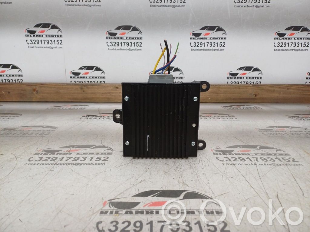 Jaguar XF X250 Voltage converter/converter module 