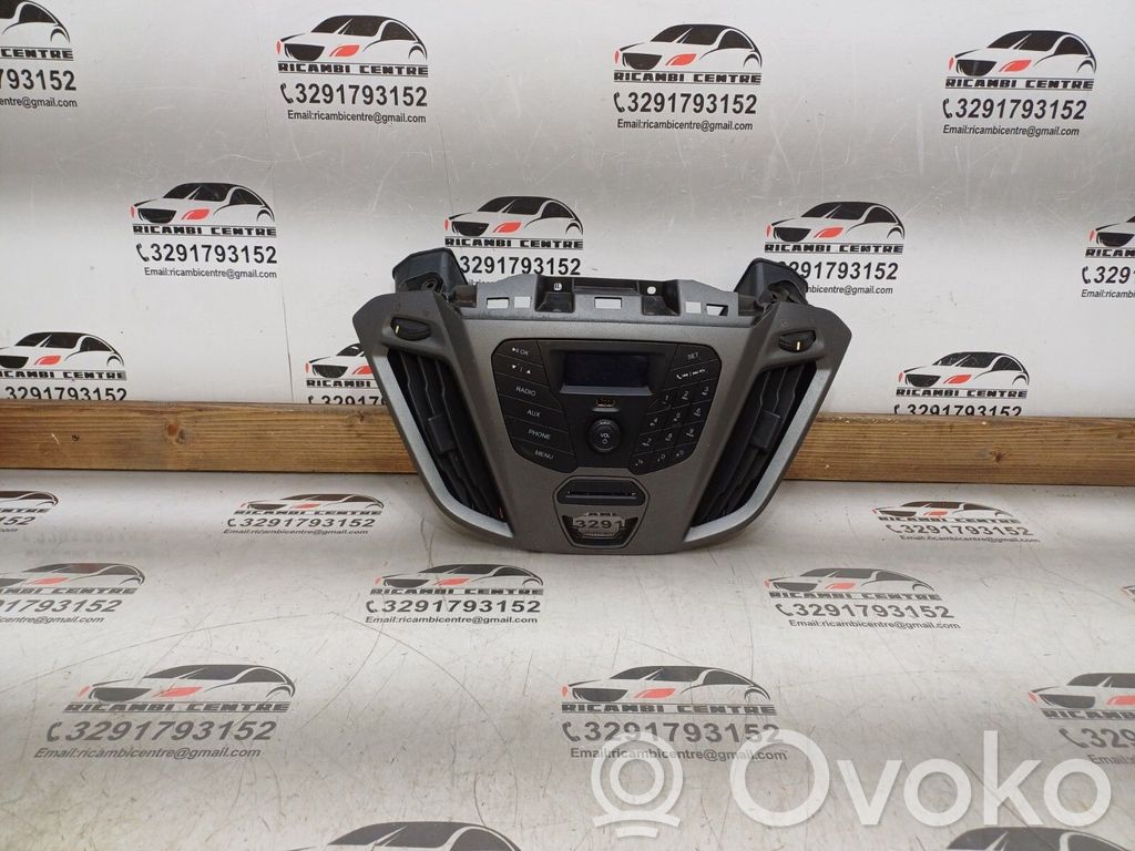Ford Transit Radio/GPS head unit trim 