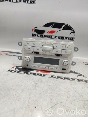 Smart ForFour II W453 Panel / Radioodtwarzacz CD/DVD/GPS 