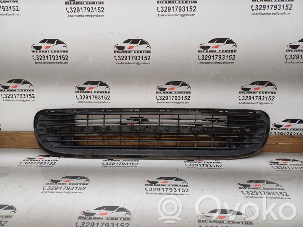 Mini One - Cooper Clubman R55 Front grill 