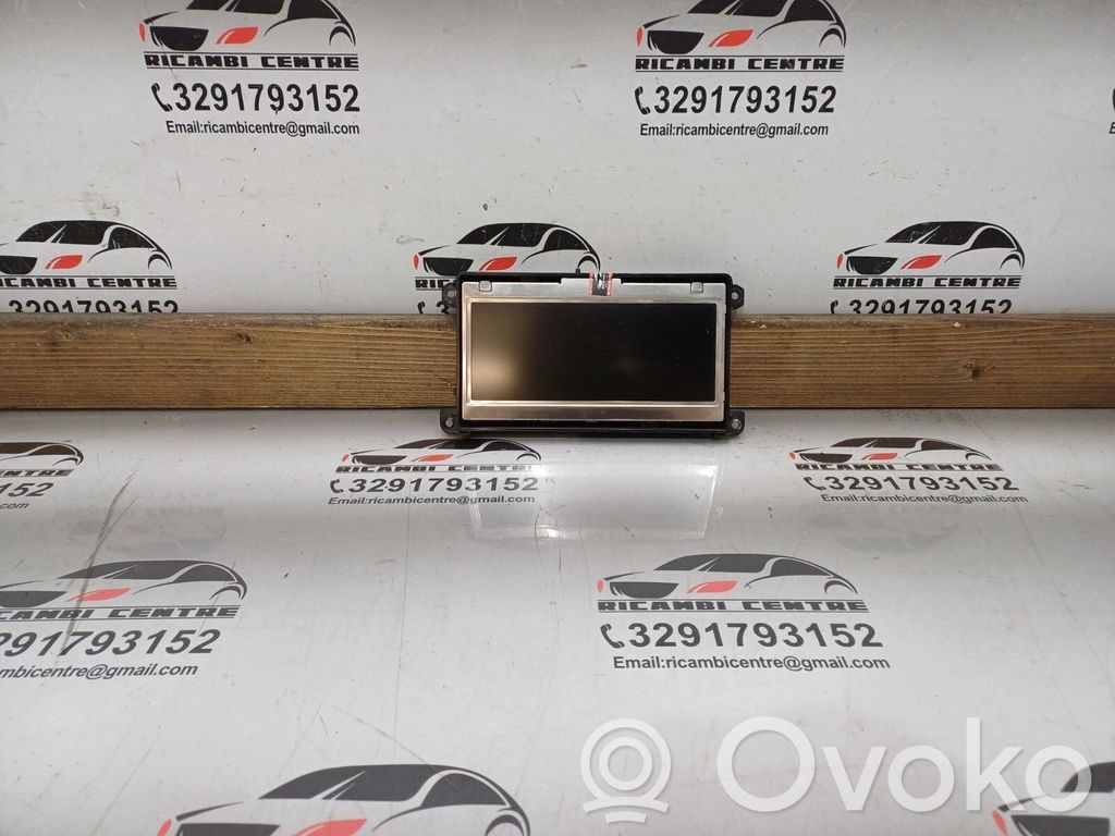 Audi A4 S4 B8 8K Monitor / wyświetlacz / ekran 
