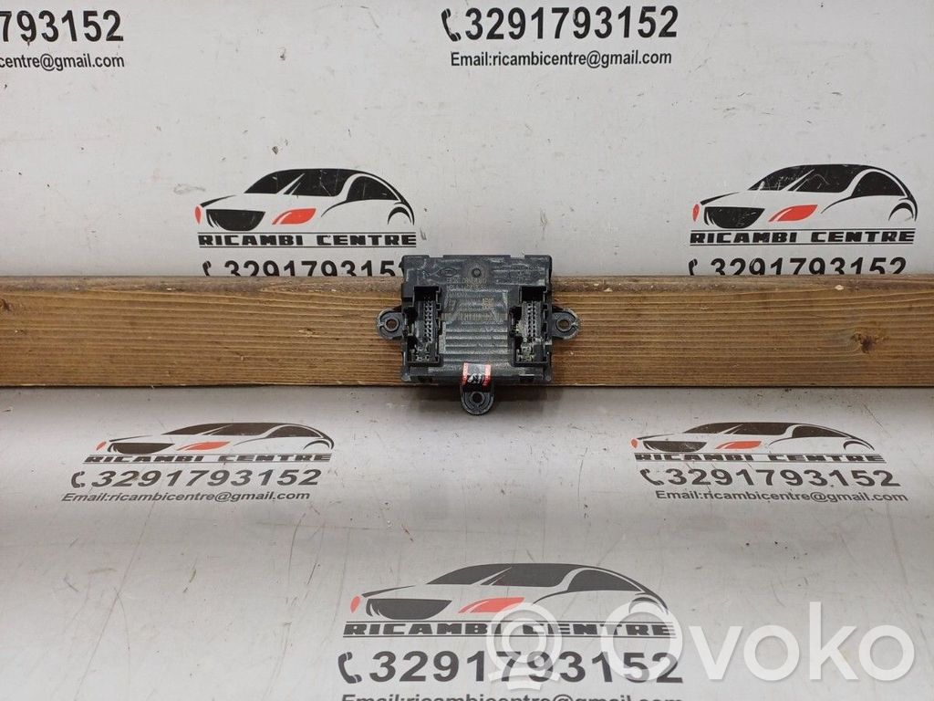 Jaguar F-Pace Comfort/convenience module 