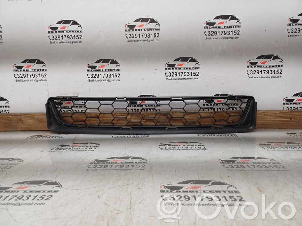 Volvo C30 Front grill 