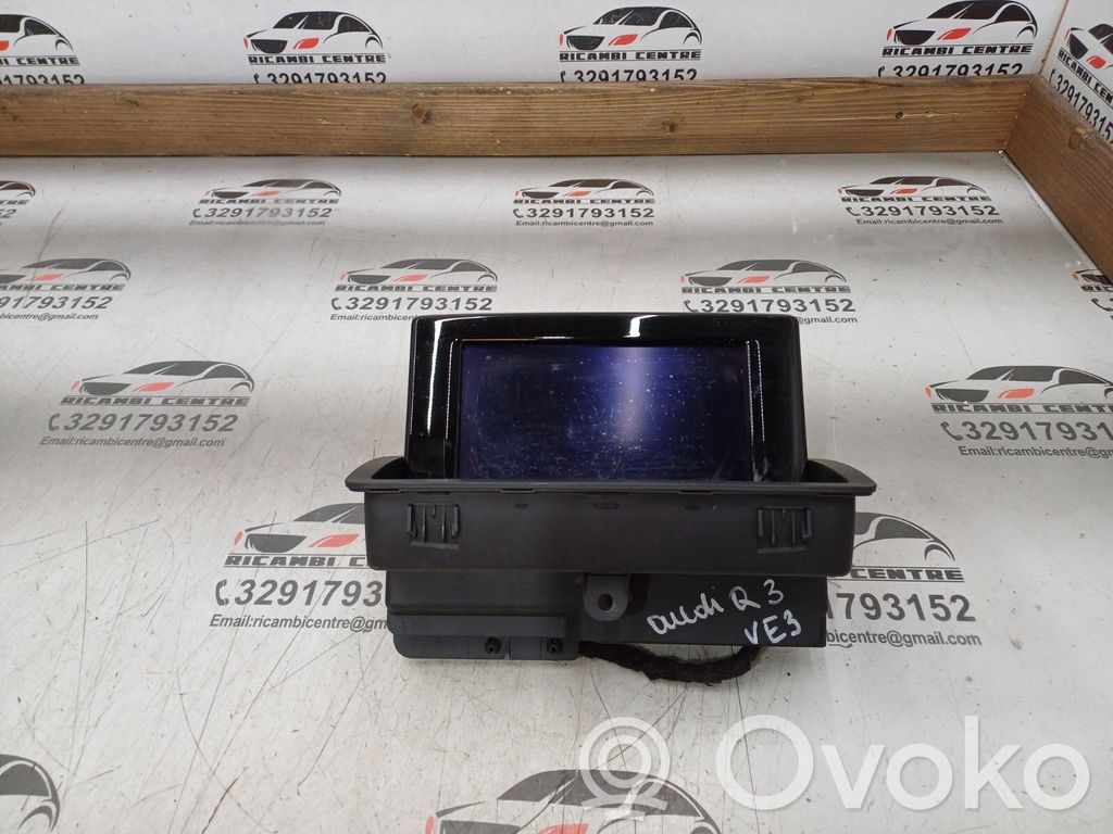 Audi Q3 8U Screen/display/small screen 