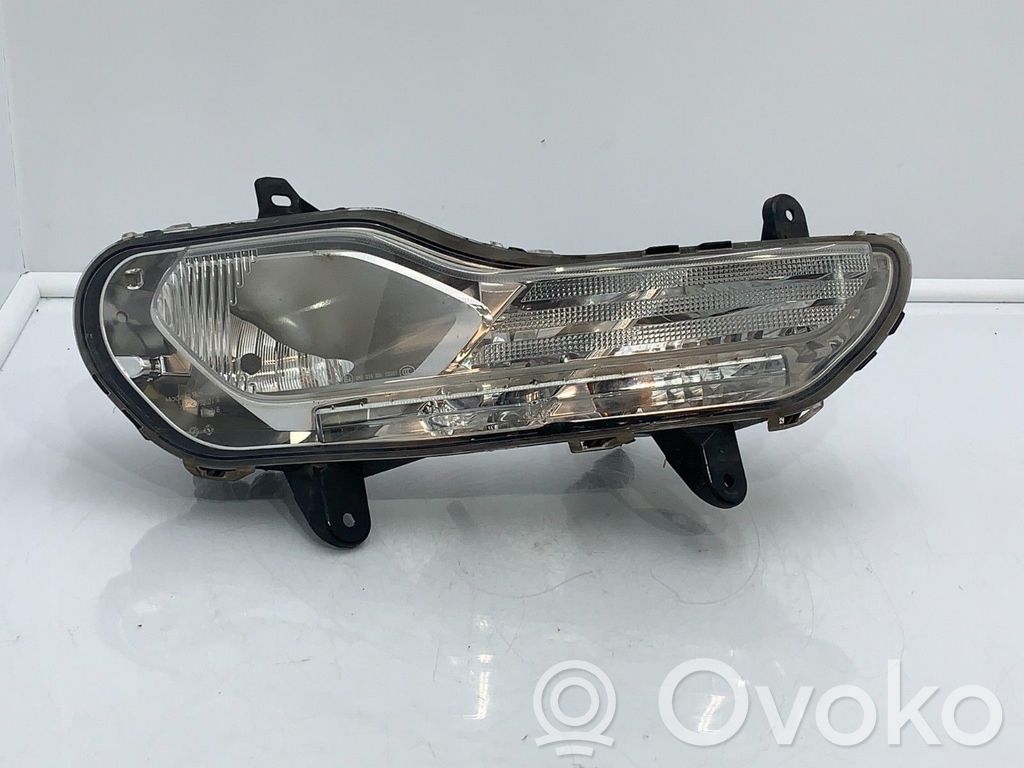 Ford Kuga I Lampa przednia 