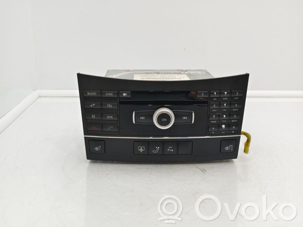 Mercedes-Benz E W212 Panel / Radioodtwarzacz CD/DVD/GPS 