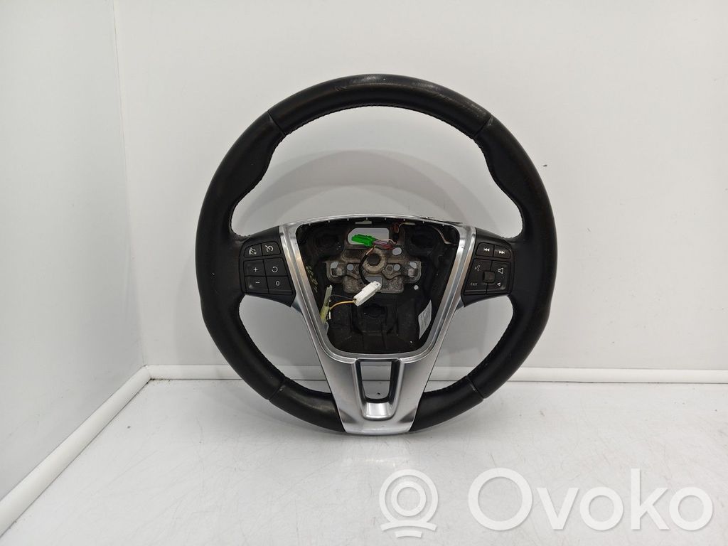 Ohjauspyörä   30756606,31332911,34110217B,P31250592