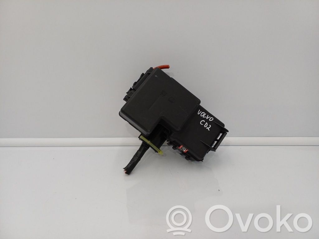 Volvo S90, V90 Juego de caja de fusibles 